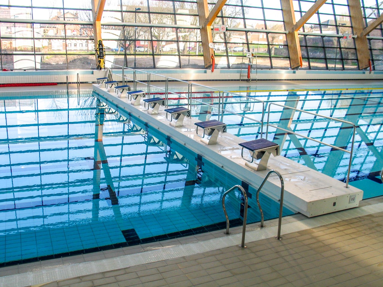 Traversable bulkhead